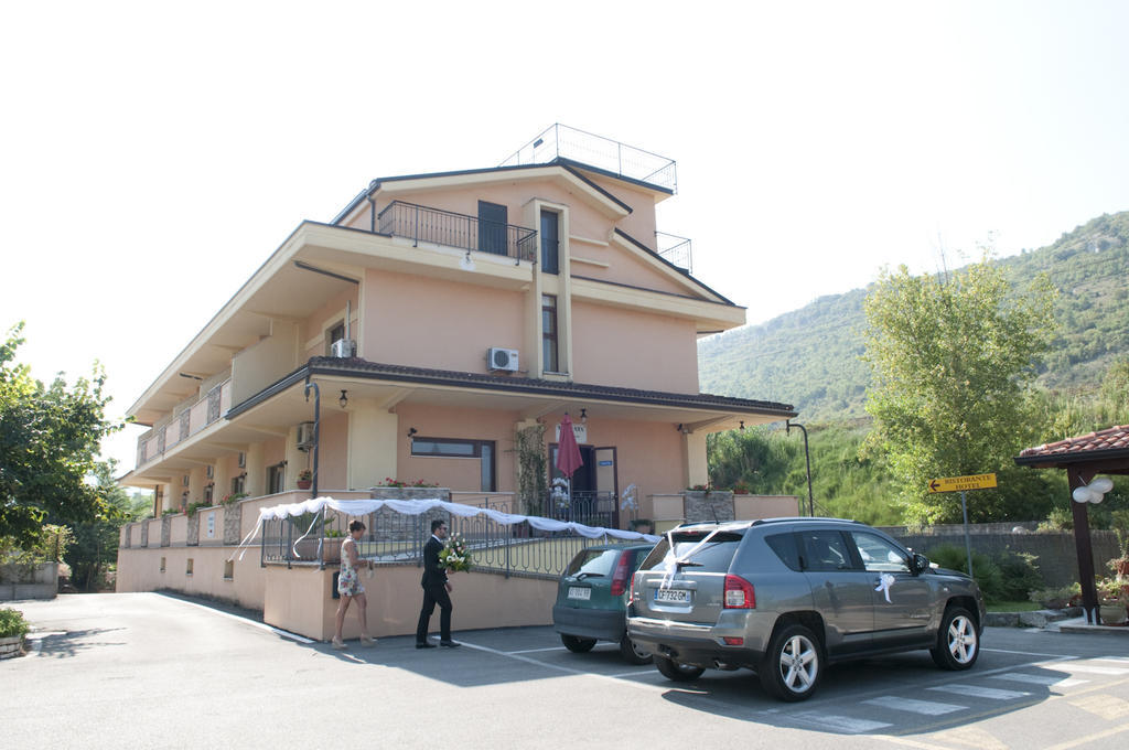 Hotel Ristorante Villa Pegaso San Pietro Infine Exteriör bild